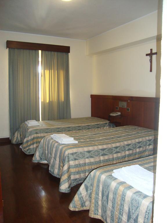 Casa De Retiros N. S. Perpetuo Socorro Hotel Guimarães Cameră foto