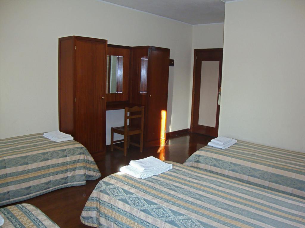 Casa De Retiros N. S. Perpetuo Socorro Hotel Guimarães Cameră foto